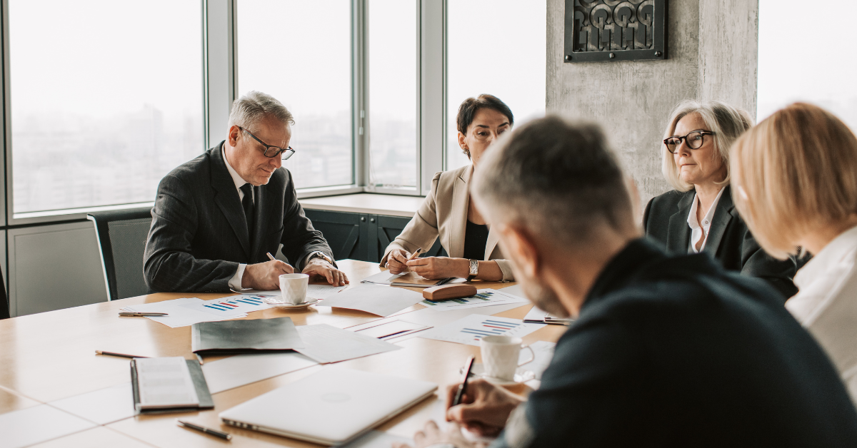 Nowoczesne wnętrze biura wspierające employee experience