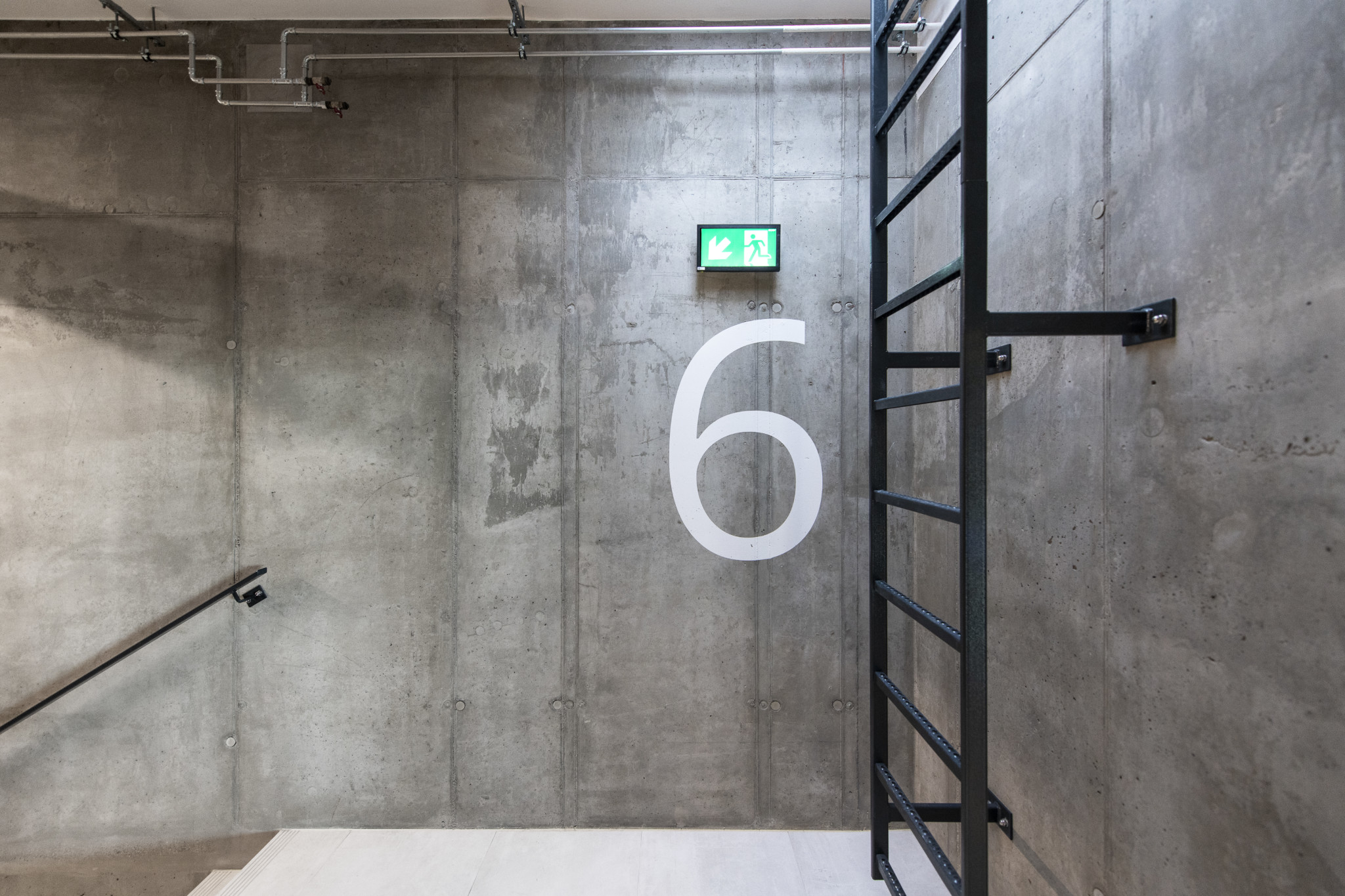 High-quality finishes in the Giant office building