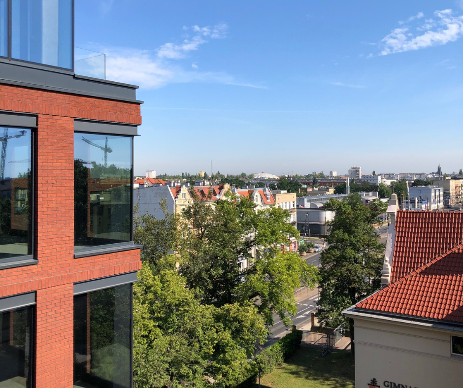 Przestrzeń spotkań w biurze Giant